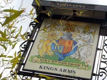 The Kings Arms Bed and Breakfast Wilmslow Eksteriør billede